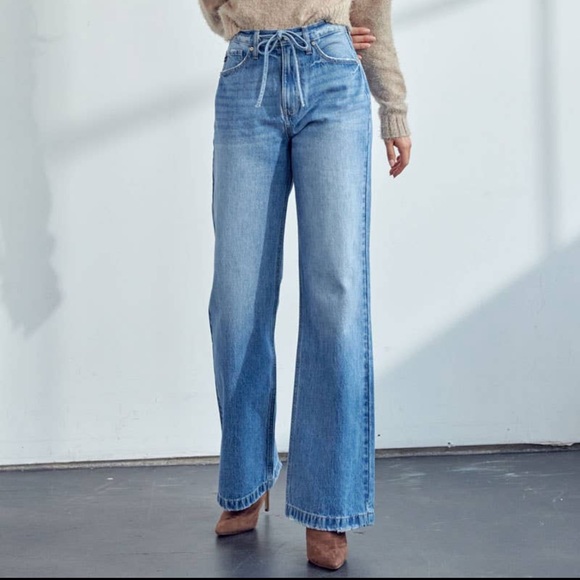 90s Flares-No Distressing - Picture 2 of 6